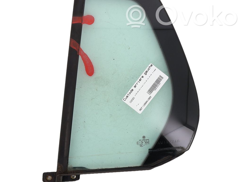 Ventanilla de ventilación de la puerta trasera   5K6845213E