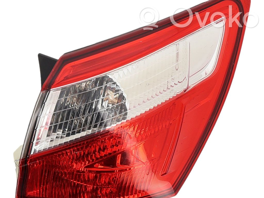Nissan Qashqai Luz trasera/de freno 