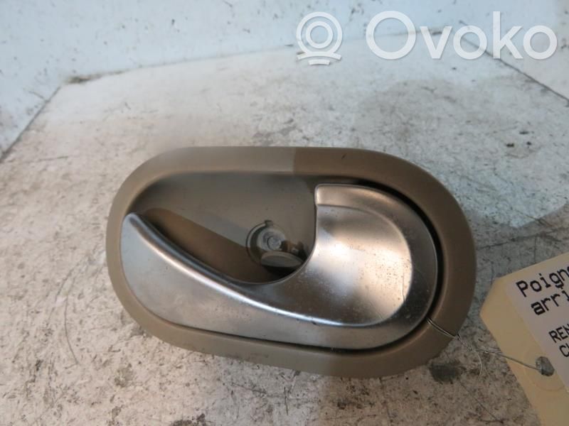 Renault Clio III Manecilla interna puerta trasera 