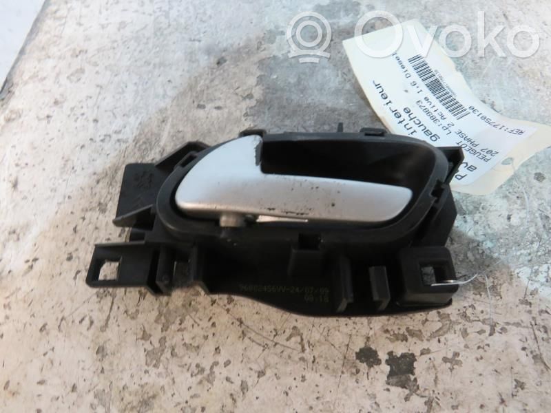 Peugeot 207 Manecilla interna puerta delantera 