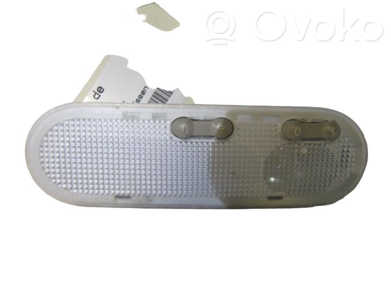 Etuistuimen valo   8200073231