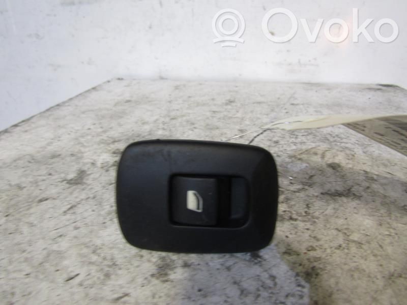 Peugeot 207 Interruptor del elevalunas eléctrico 