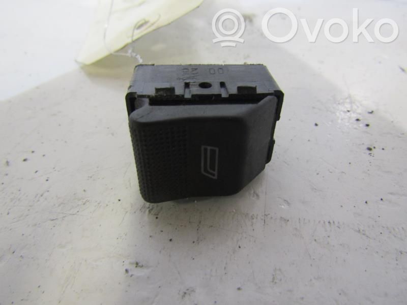 Interrupteur commade lève-vitre   4D095985501C