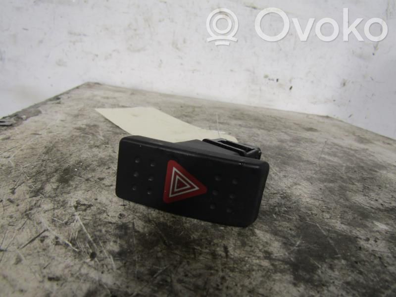 Suzuki SX4 Botón interruptor de luz de peligro 