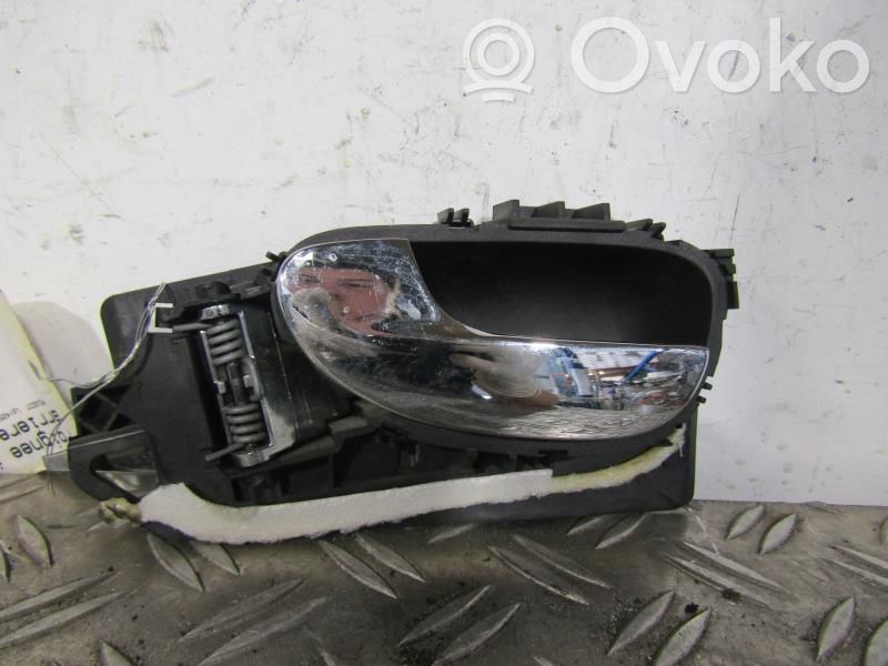 Manecilla interna puerta trasera   9143F4