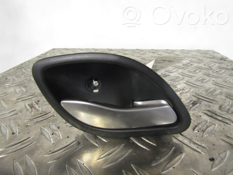 Manecilla interna puerta trasera   8200000724