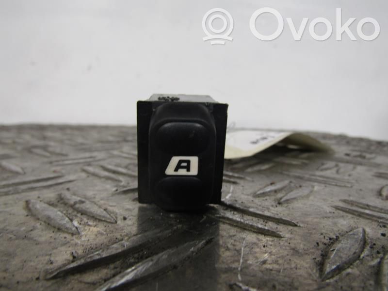 Peugeot 607 Interruptor del elevalunas eléctrico 