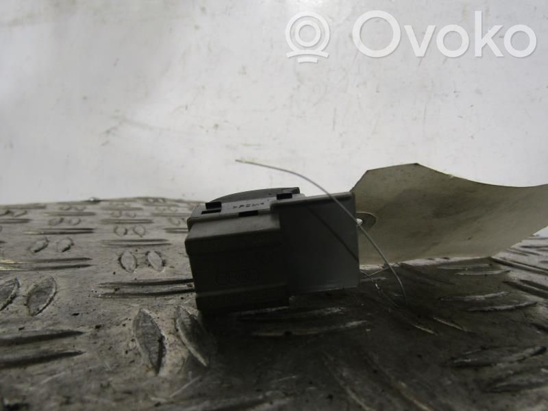 Electric window control switch   4B0959855