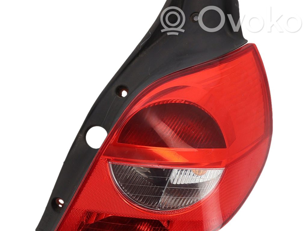 Renault Clio III Lampă spate în caroserie 