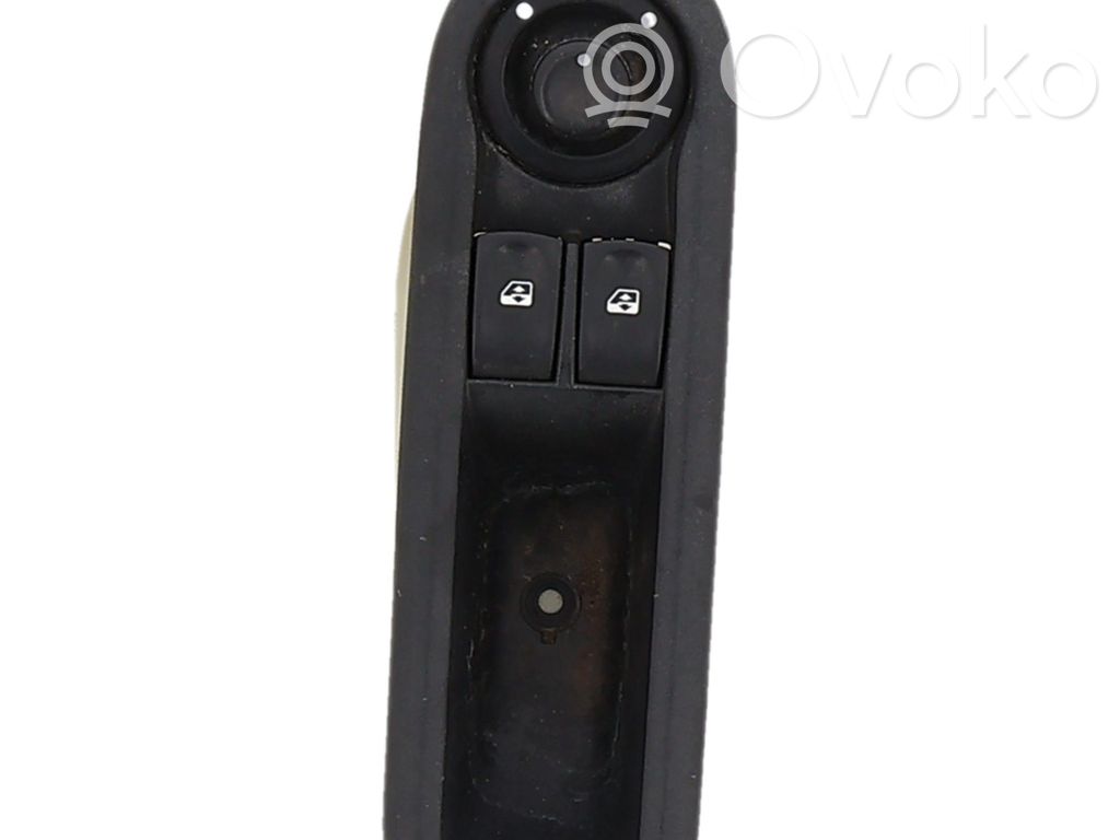 Comutator comandă geamuri electrice   8200214939