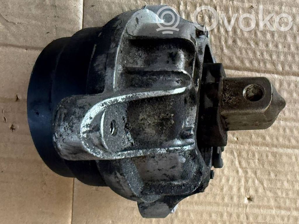 BMW 5 F10 F11 Supporto di montaggio del motore 