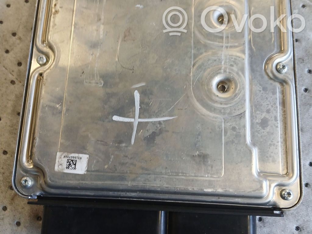 Volkswagen PASSAT CC Centralina/modulo motore ECU 