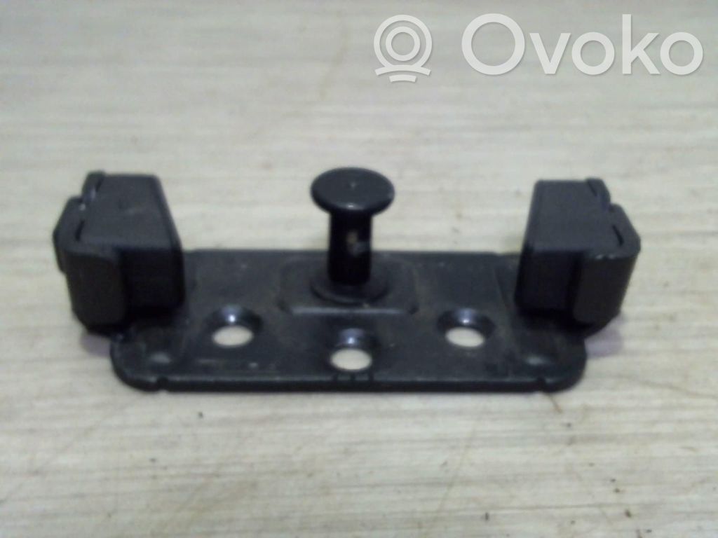 Tailgate/trunk/boot lock/catch/latch   51247840617,51247840617