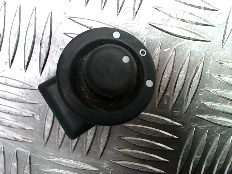 Dacia Duster Interruttore specchietto retrovisore 