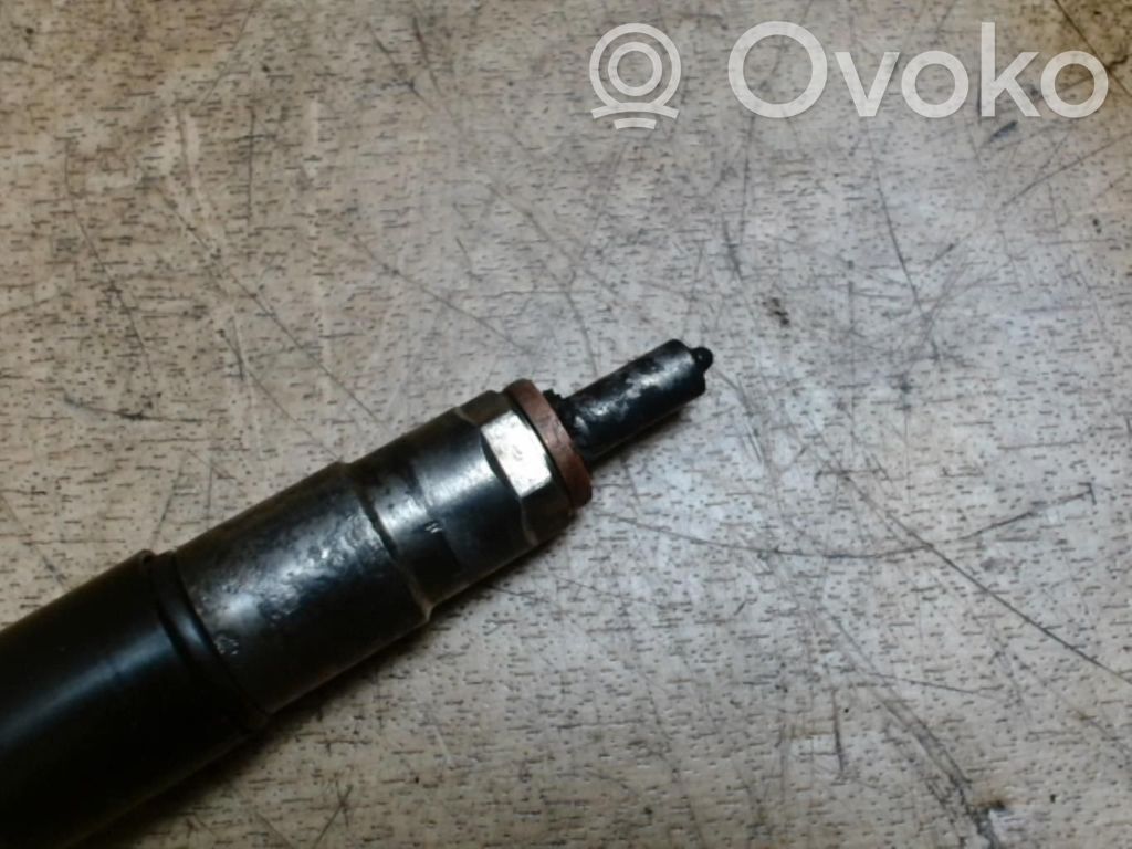 Inyector de combustible