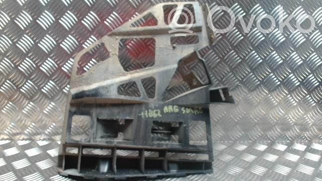 Rear bumper mounting bracket