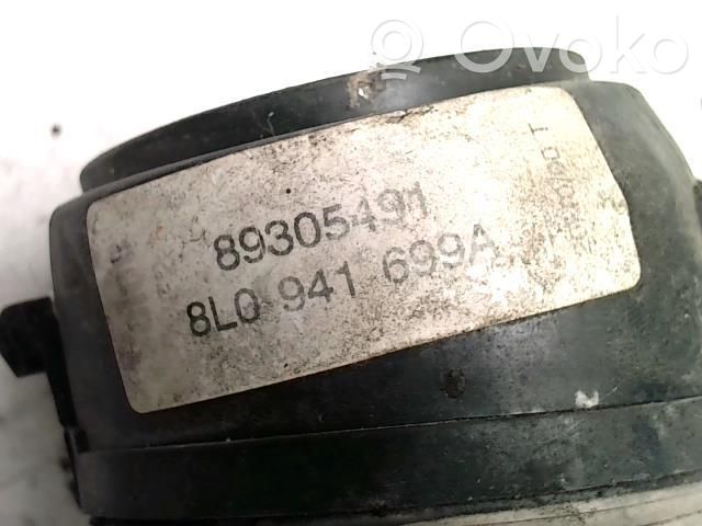 Etusumuvalo   8L0941699A,8L0941699A