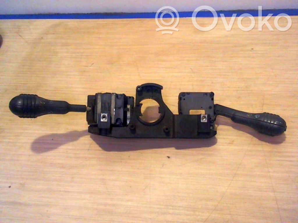 Renault Twingo I Interruptores/botones de la columna de dirección 
