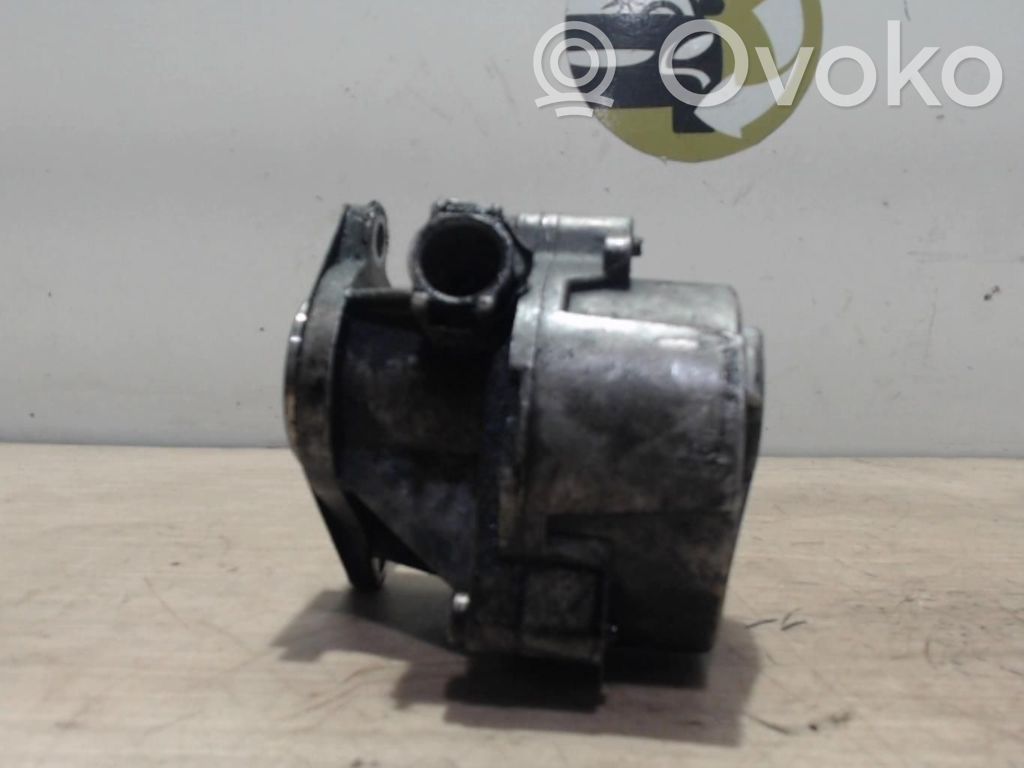 Renault Clio II Bomba de vacío 