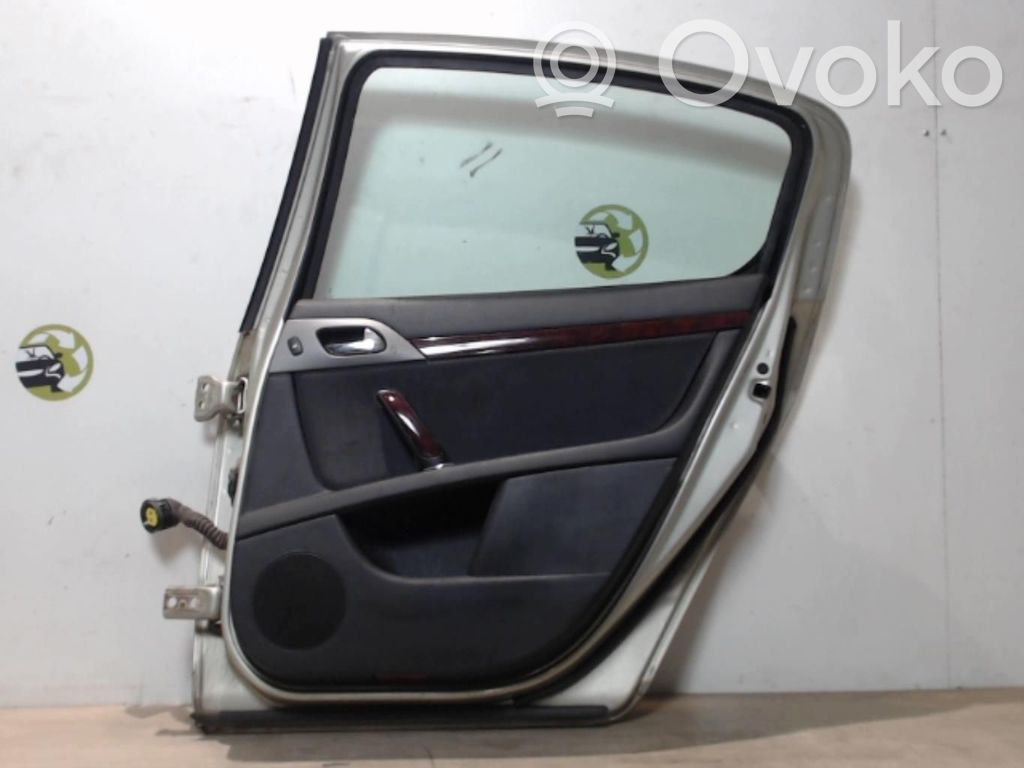 Puerta trasera   9008N1,9008N1
