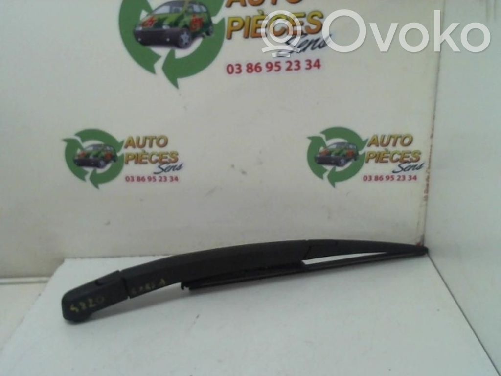 Opel Corsa D Ramię wycieraczki szyby tylnej 