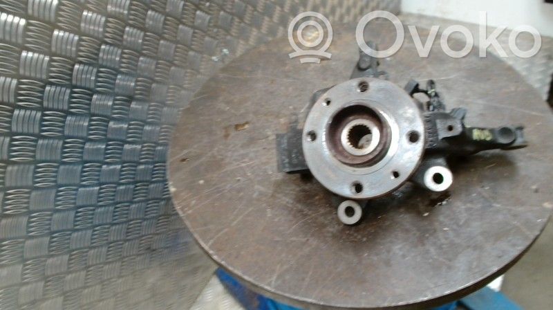 Renault Clio IV Achsschenkel vorne
