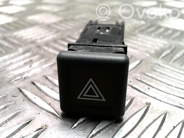 Botón interruptor de luz de peligro