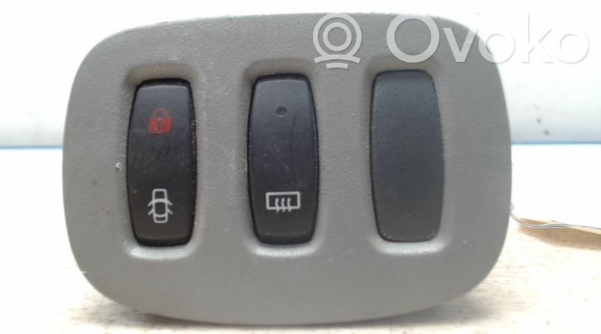 Renault Trafic II (X83) Botón interruptor de bloqueo de puertas 