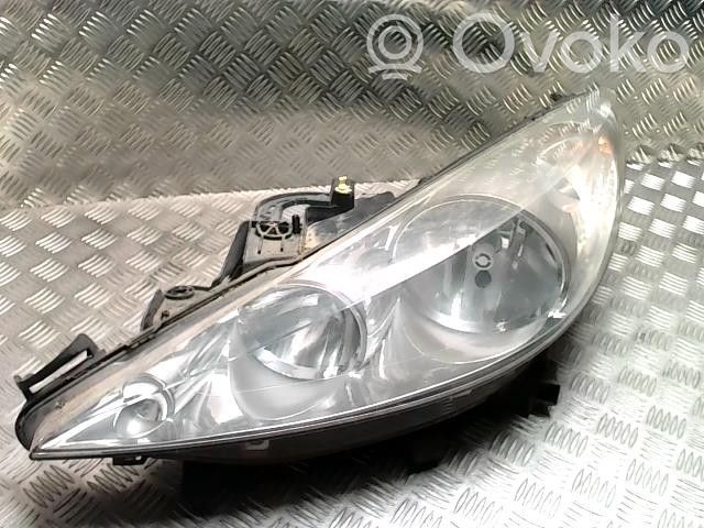 Peugeot 207 Lente del faro
