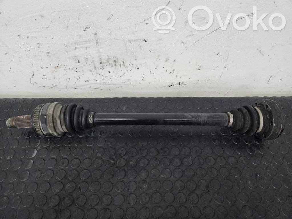 BMW X3 E83 Kardanas komplekte 