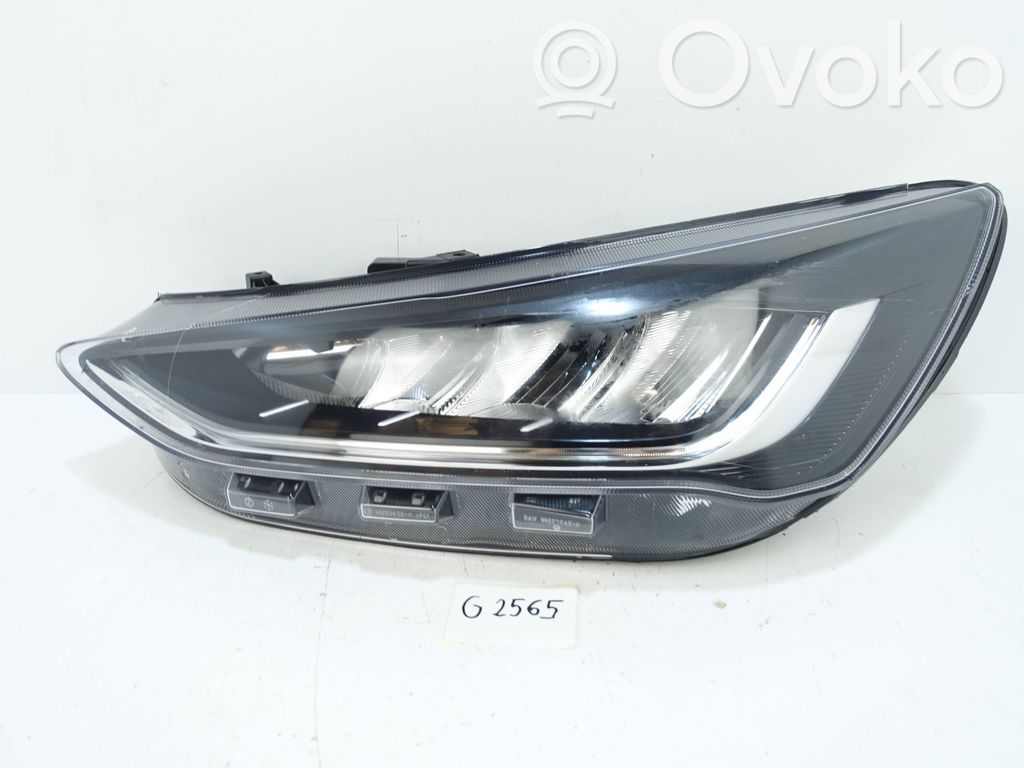 Headlight/headlamp   NX7B13E015CF