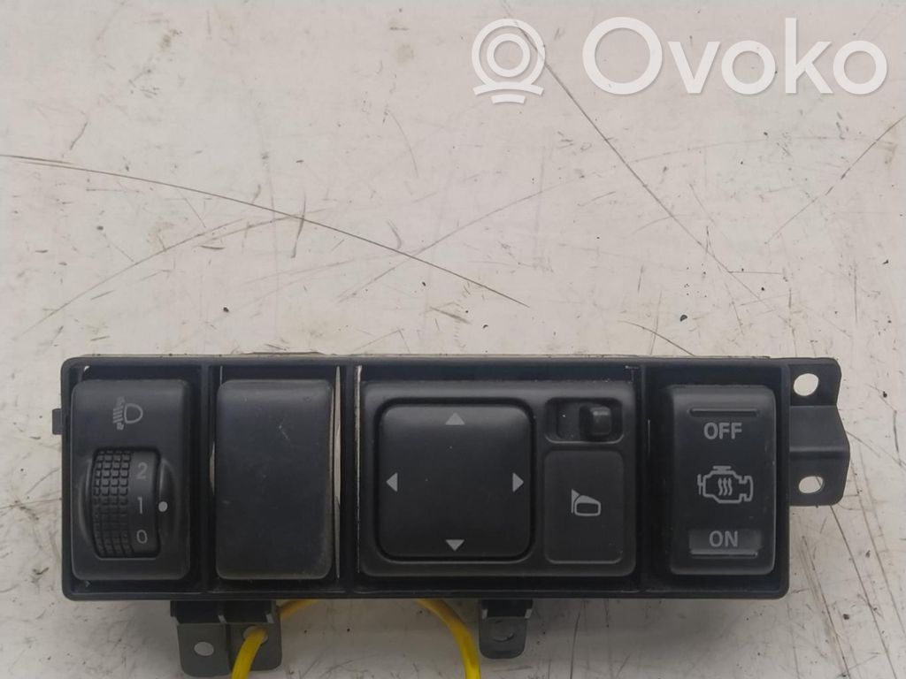 Interruptor de control multifunción   68492EB300
