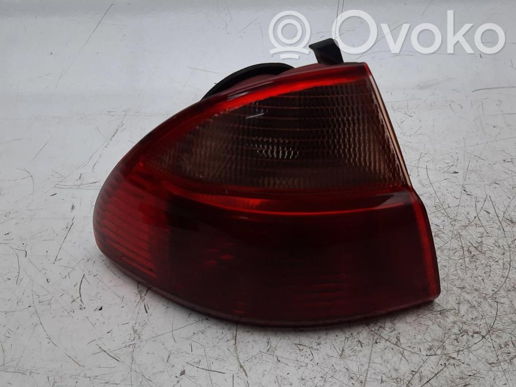 Toyota Avensis Verso Lampa tylna 