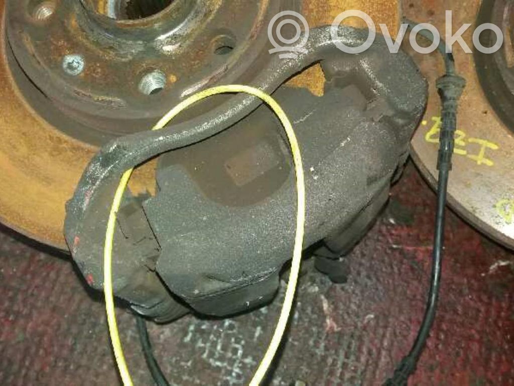 Bremsscheiben und Bremssättel eingestellt