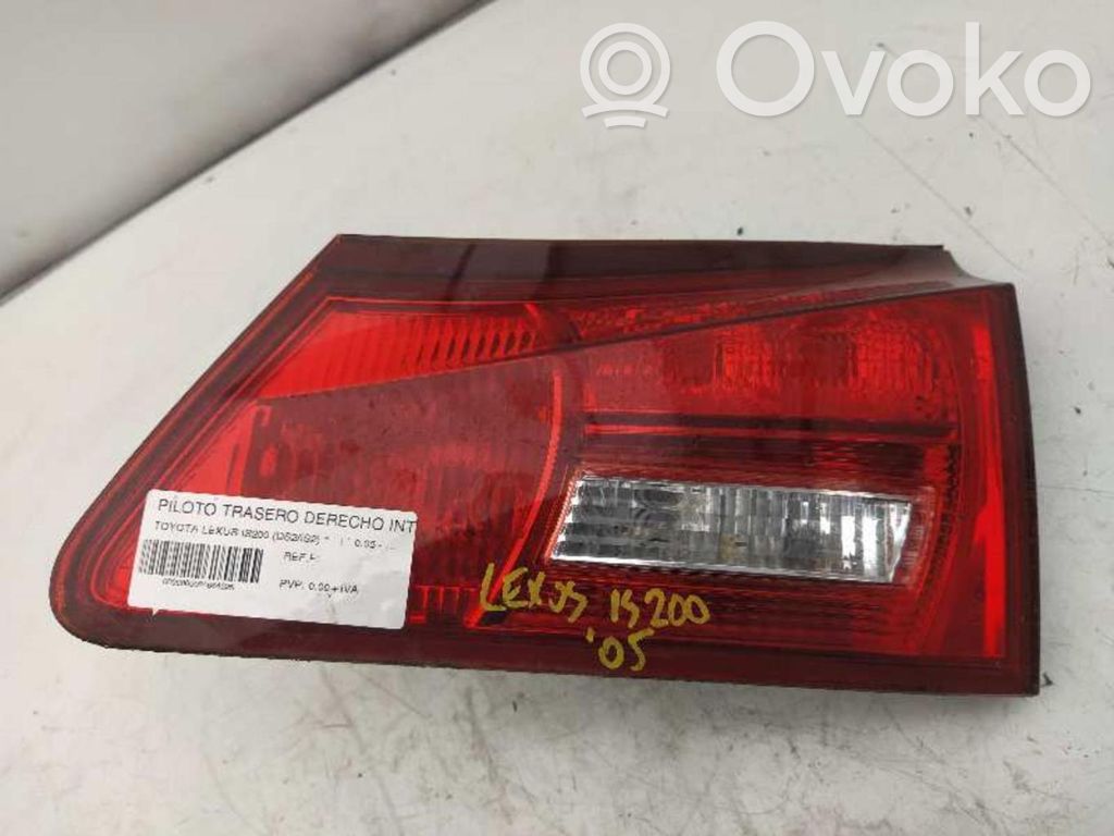 Lexus IS 200-300 Luz trasera/de freno
