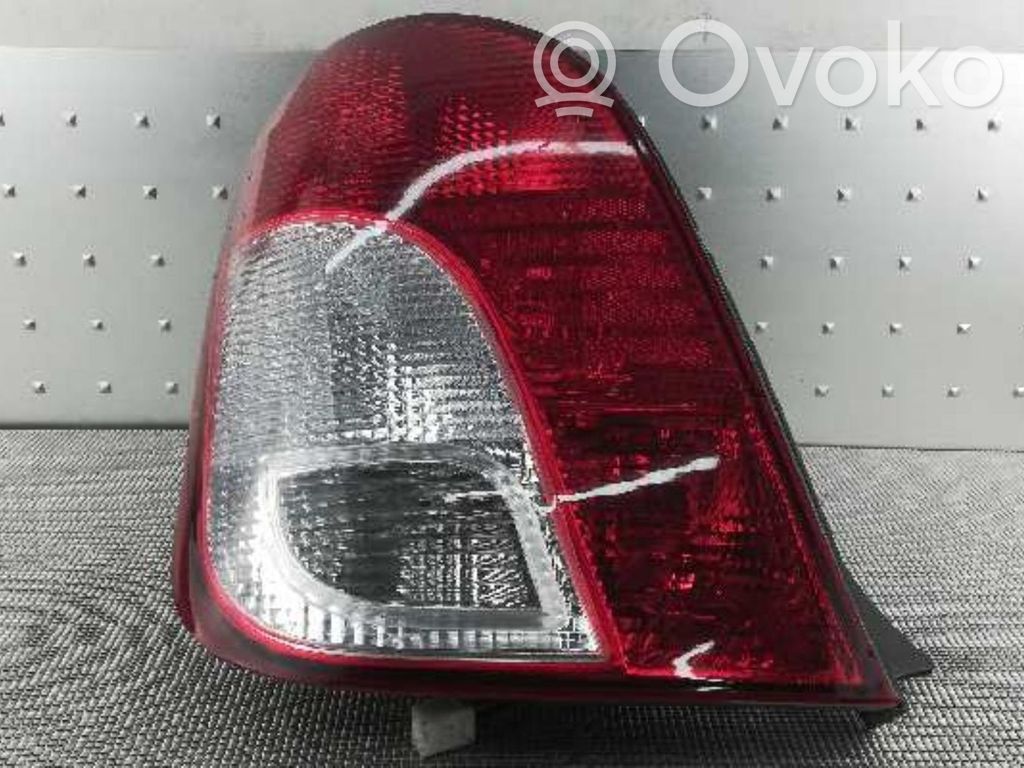 KIA Carens II Lampă spate în caroserie 
