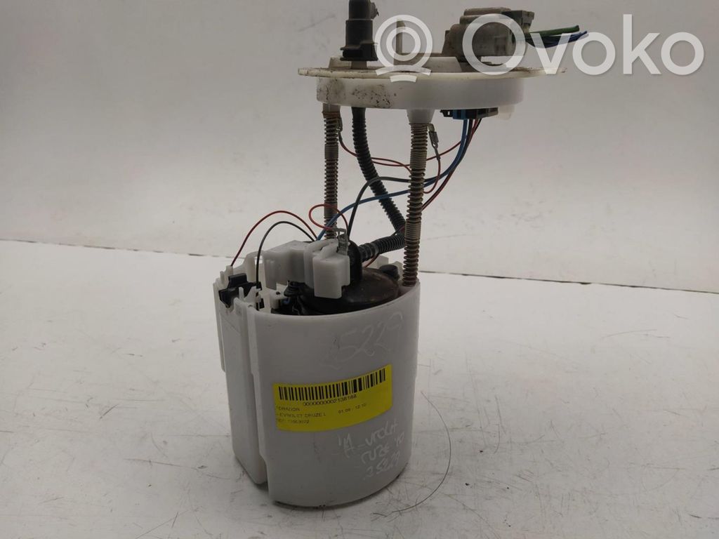 Polttoainesäiliön pumppu   13503672