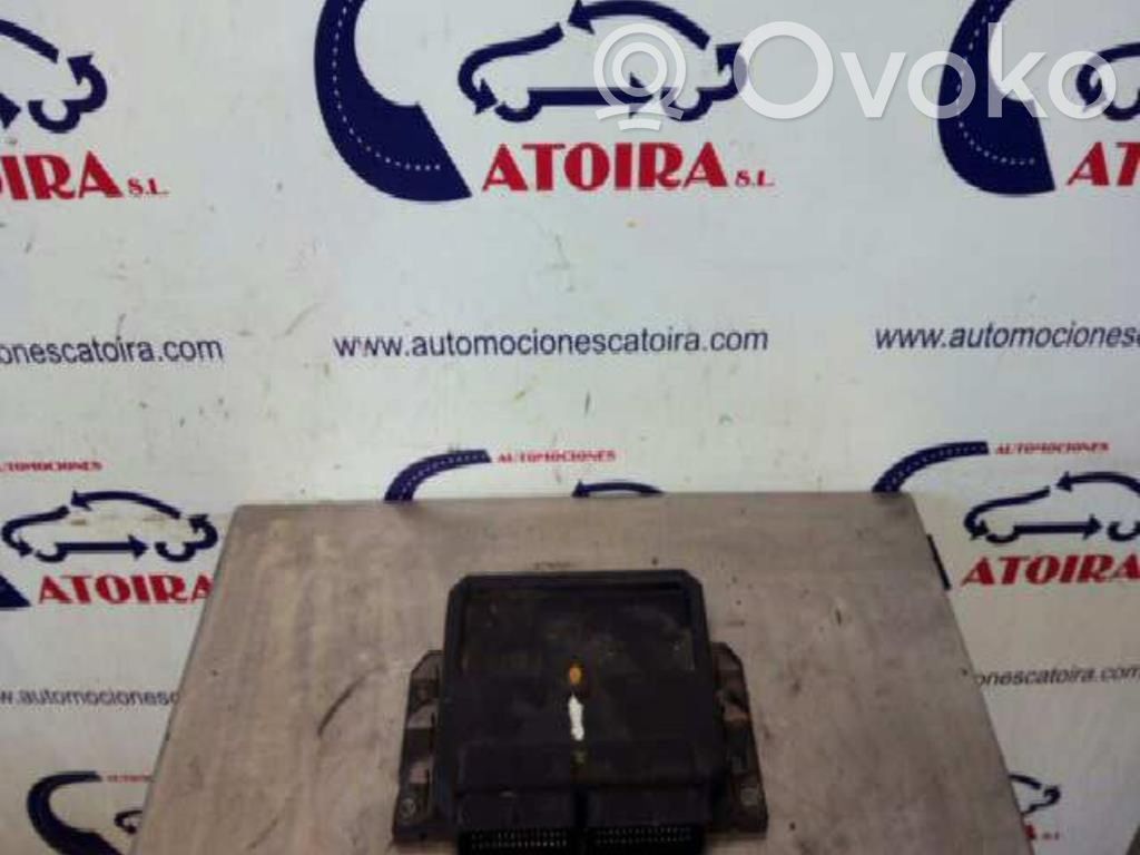 Unitate control motor/modul ECU   8200327651
