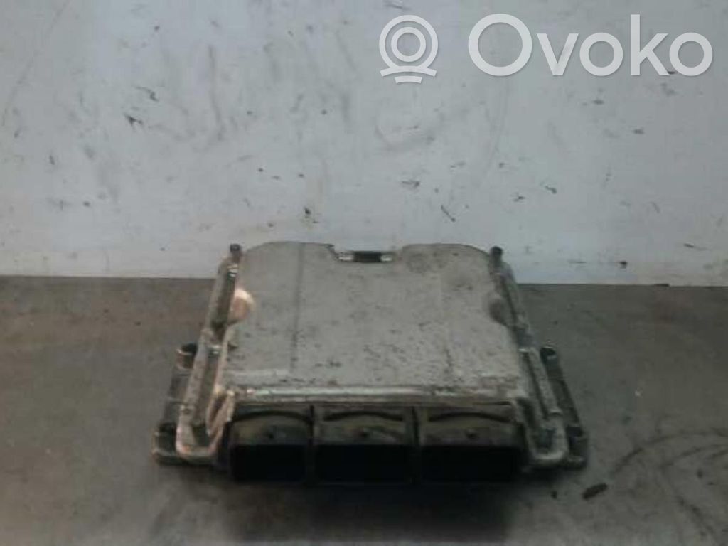 Unidad de control/módulo ECU del motor   0281010297