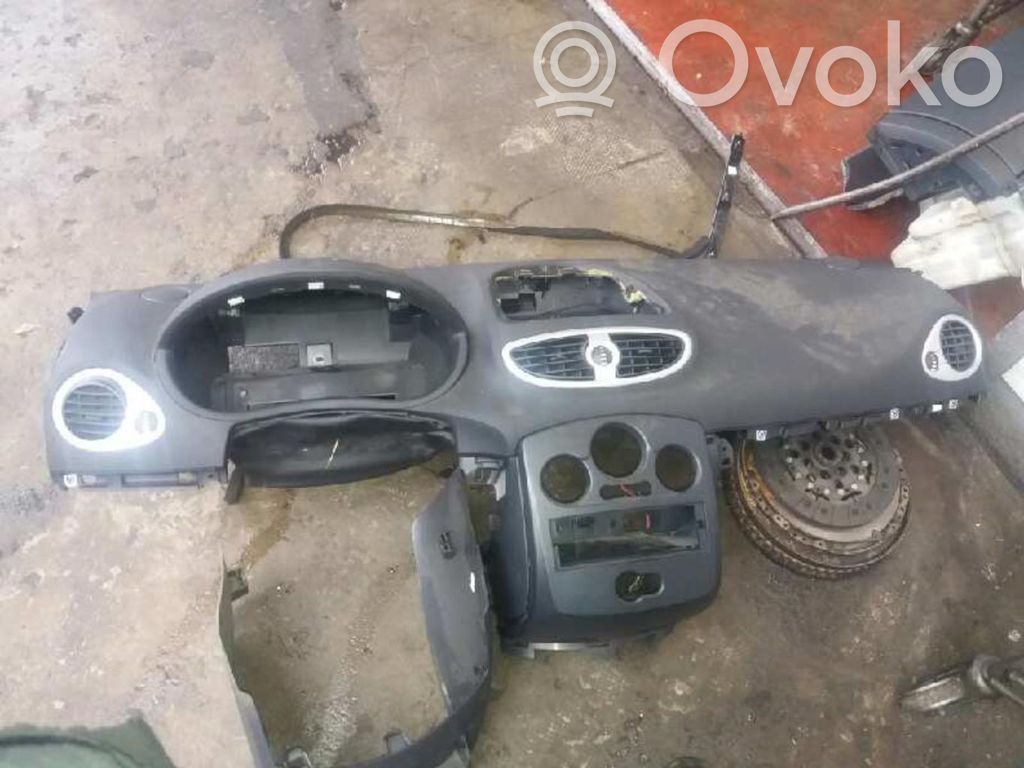 Dashboard   8200884288