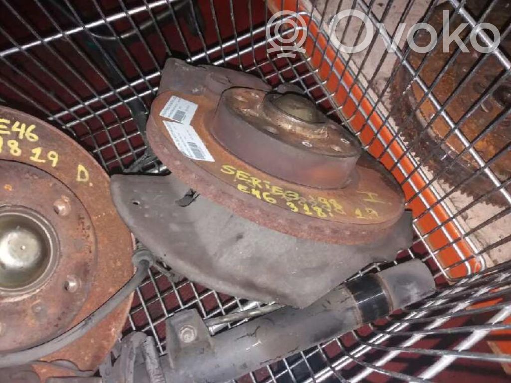 Front wheel hub spindle knuckle