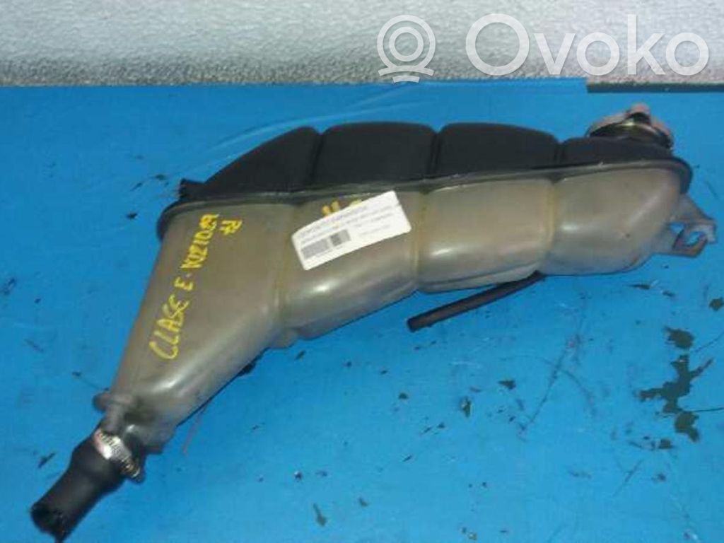 Mercedes-Benz E W210 Vaso di espansione carburante