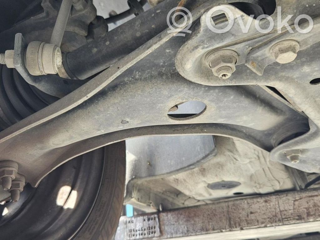 Front control arm   3521R2