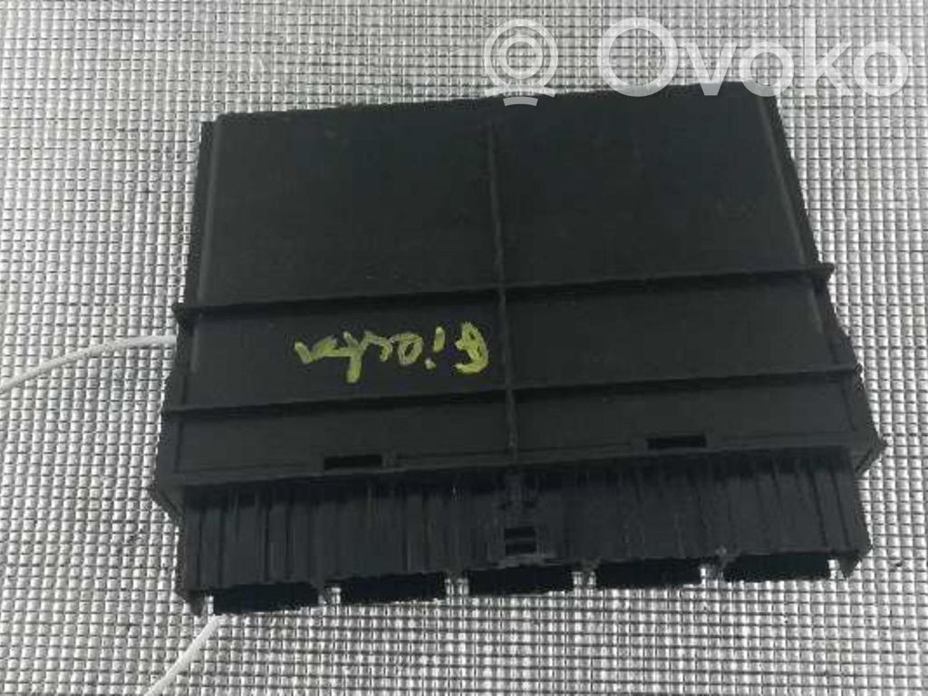 Mukavuusmoduuli   6S6T15K600BL