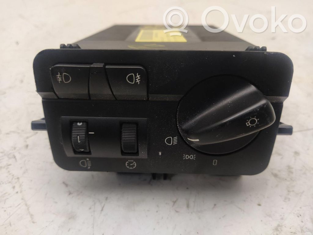 Lichtschalter   61316901429