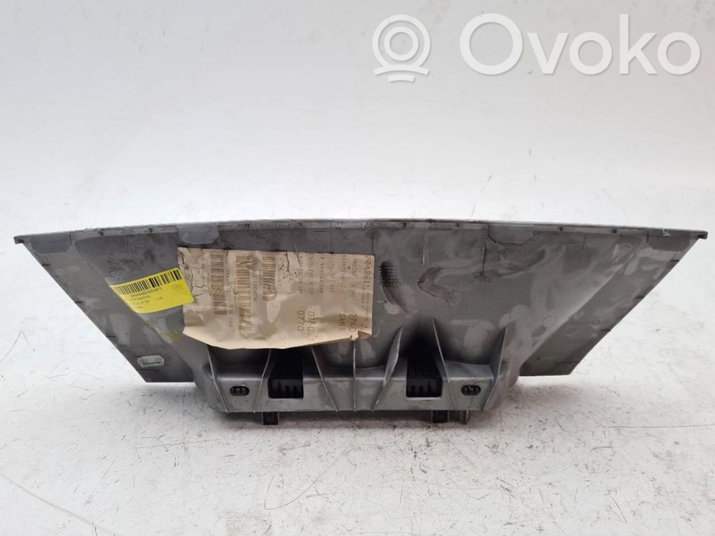 Geschwindigkeitsmesser Cockpit   1496274080