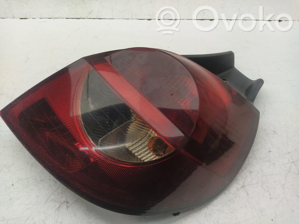 Renault Clio III Lampă spate în caroserie 