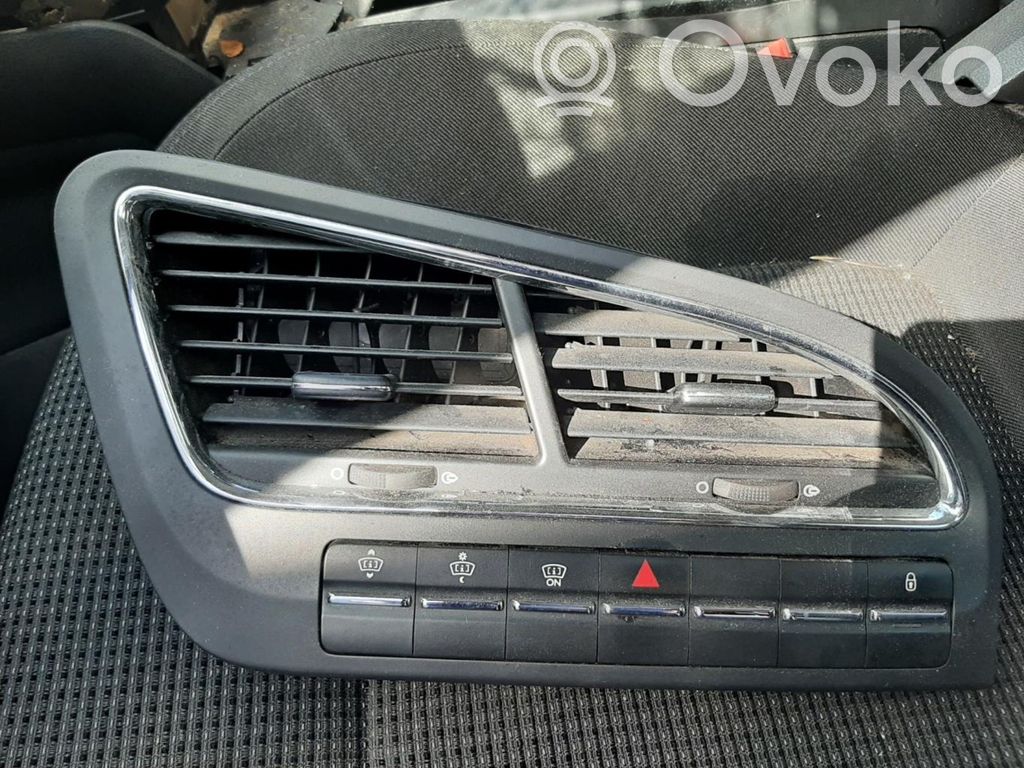 Rejilla de ventilación central del panel   9686528077