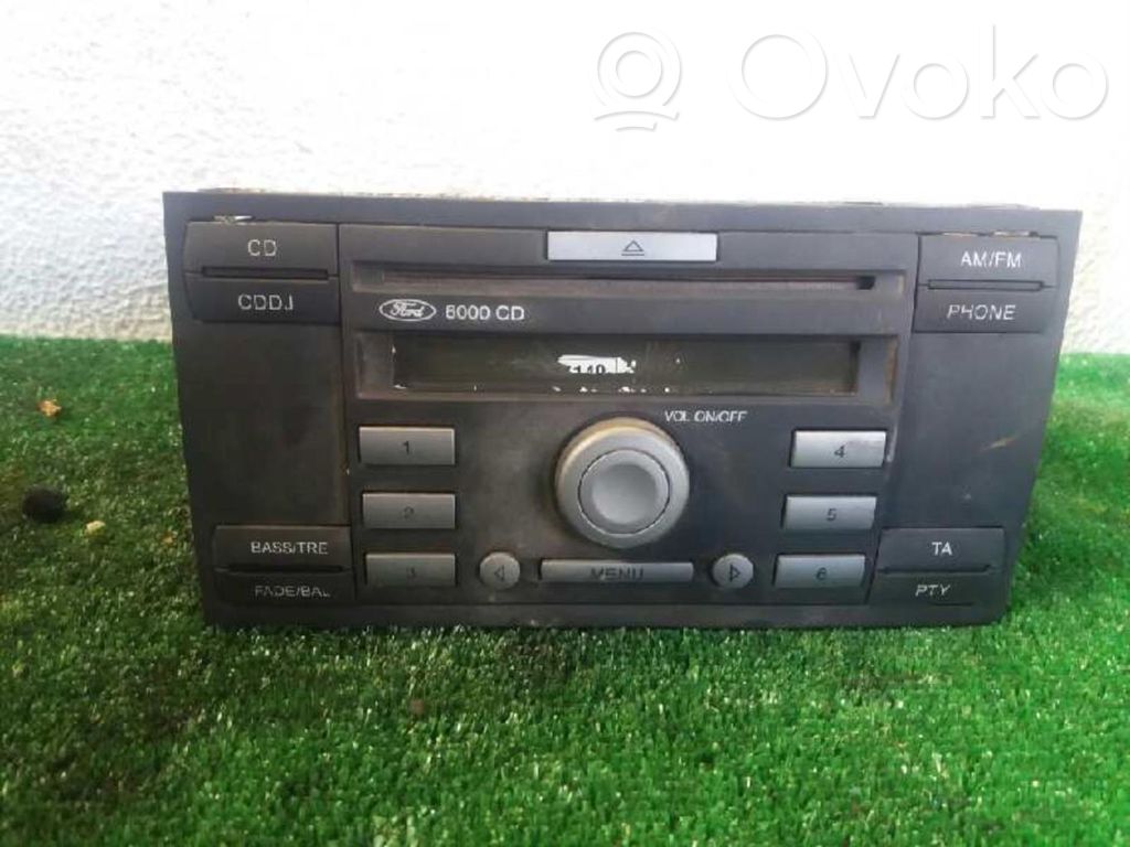 Radio / CD-Player / DVD-Player / Navigation   5M5T18C815FA