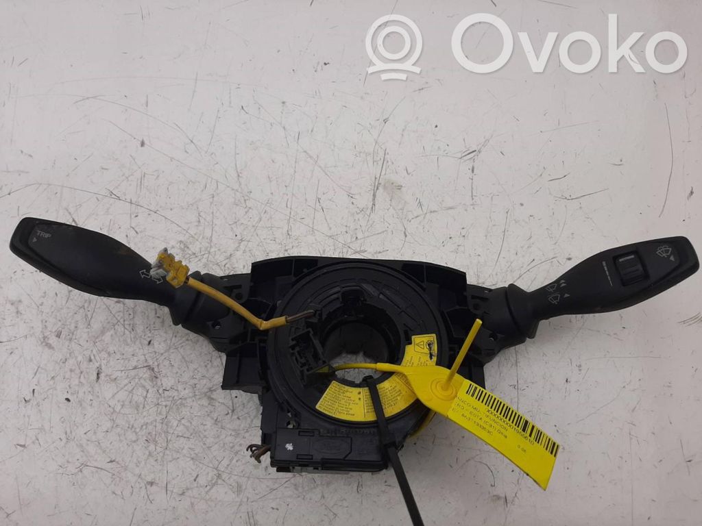 Interrupteur / bouton multifonctionnel   8A6T13335BC